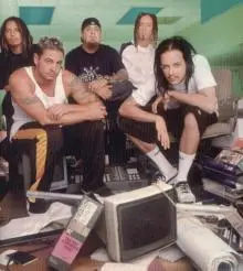 Korn - Korn - Follow the leader (13).jpg